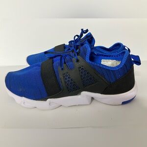 Boy’s Lightweight Knit Athletic/Sneaker Shoe, Size 6, Blue/Black, Lace Up